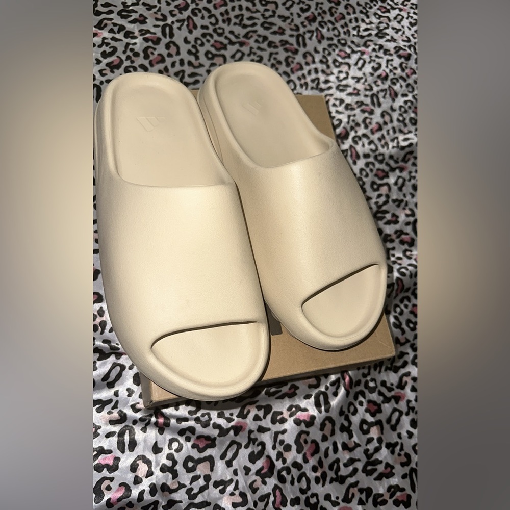 Yzy “PURE” slides